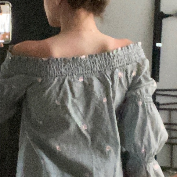 Off the Shoulder Striped Shirt - Picture 2 of 3